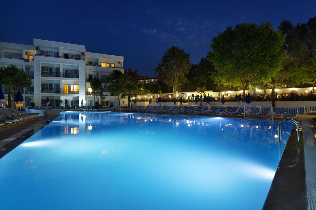 Larissa Beach Club Side Exteriér fotografie