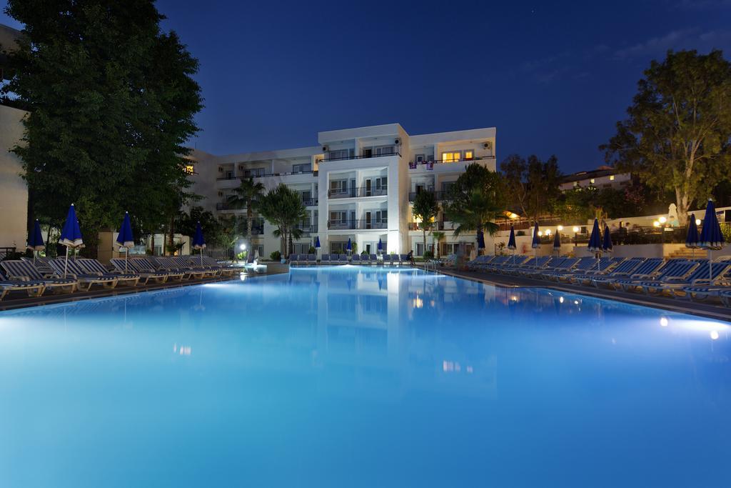 Larissa Beach Club Side Exteriér fotografie